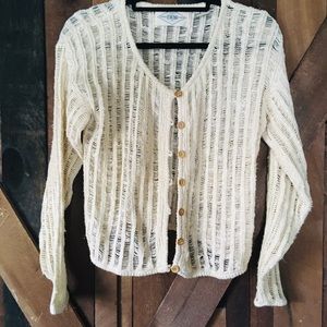 BOHO STYLE DISTRESSED CARDIGAN//